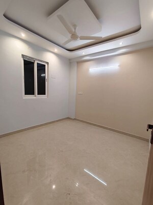 Room in 3 BHK Builder Floor at Saket – for Rent