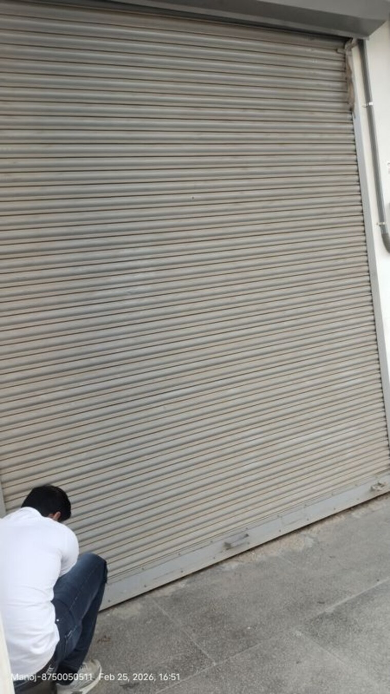 Bathroom, gaurs-siddhartham Commercial Shop 700 Sq.Ft. In Siddharth Vihar Ghaziabad 10036592