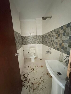 Bathroom in 1 BHK Builder Floor at Saket – for Rent