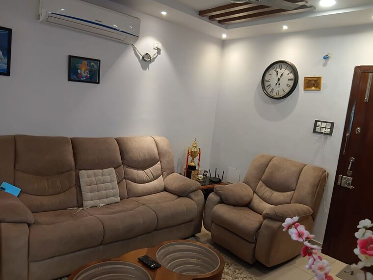 Living Room, accurate-wind-chimes 3 Bedroom 1500 Sq.Ft. Apartment In Gachibowli Hyderabad 10036611