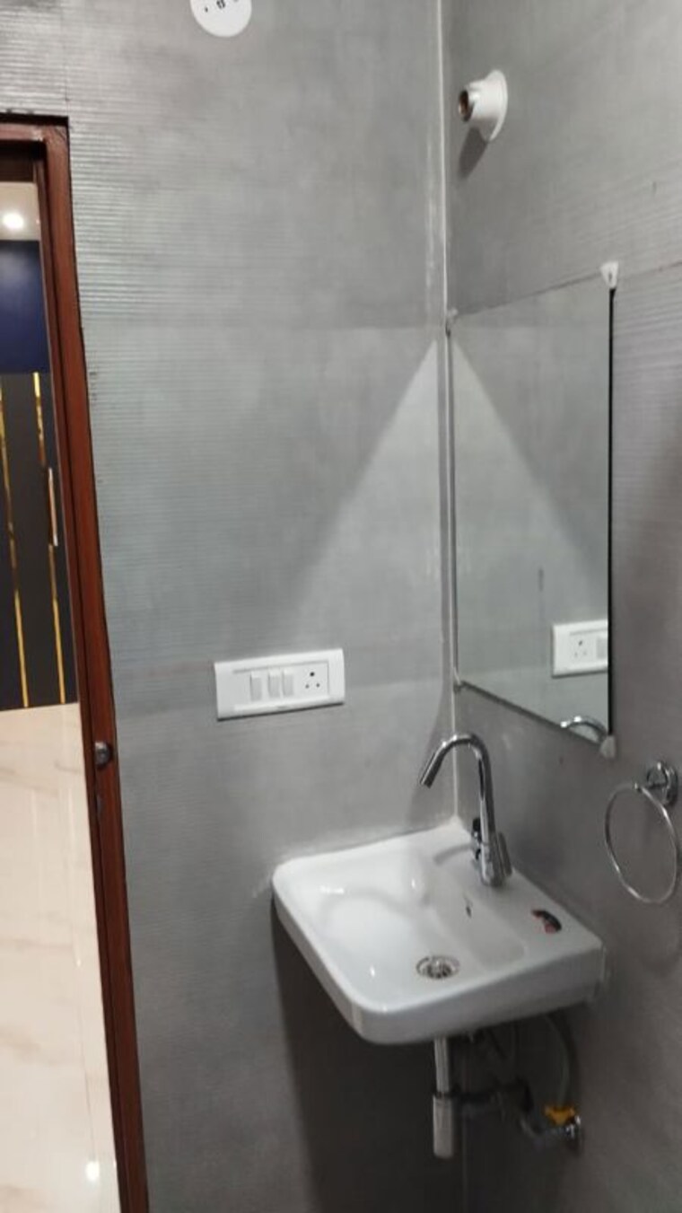 Bathroom, dwarka 2 Bedroom 1300 Sq.Ft. Apartment In Dwarka Delhi 10036629
