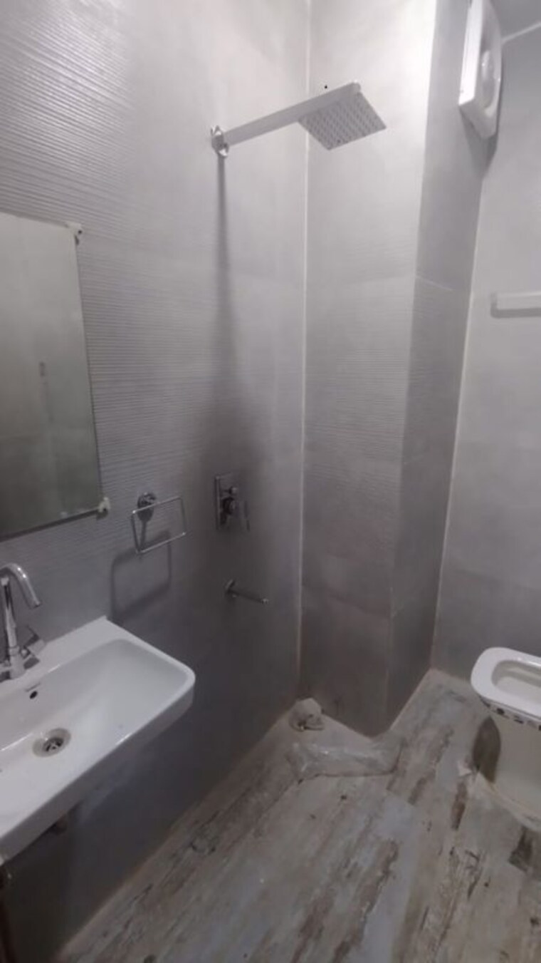 Bathroom, dwarka 2 Bedroom 1300 Sq.Ft. Apartment In Dwarka Delhi 10036629