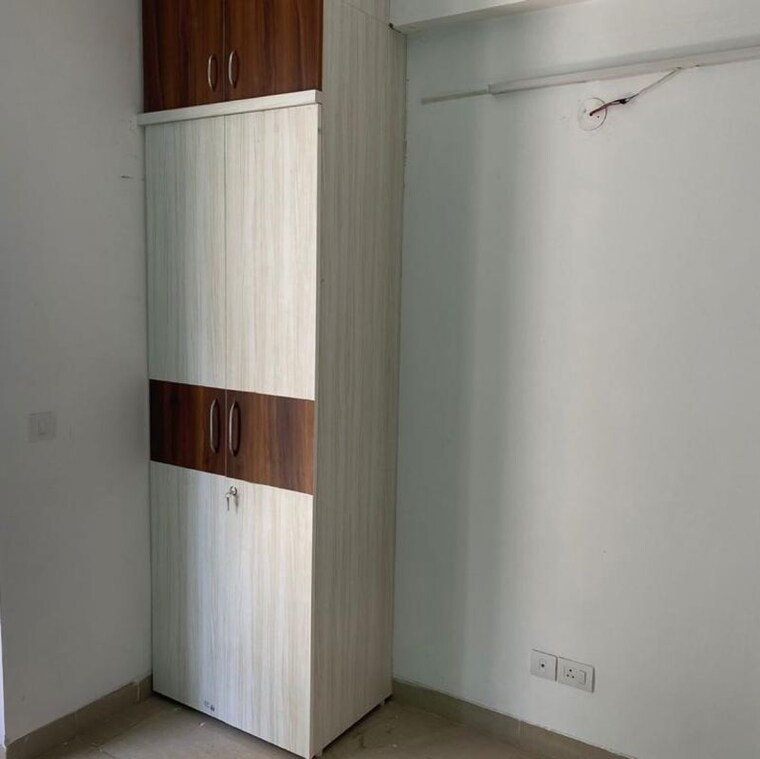 Room, emaar-emerald-estate 3 Bedroom 1320 Sq.Ft. Apartment In Medawas Gurgaon 10036637