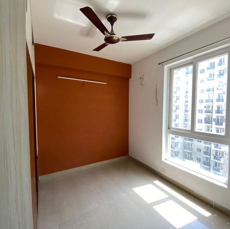 Room, emaar-emerald-estate 3 Bedroom 1320 Sq.Ft. Apartment In Medawas Gurgaon 10036637