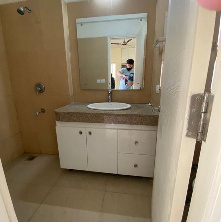 Kitchen, emaar-emerald-estate 3 Bedroom 1320 Sq.Ft. Apartment In Medawas Gurgaon 10036637