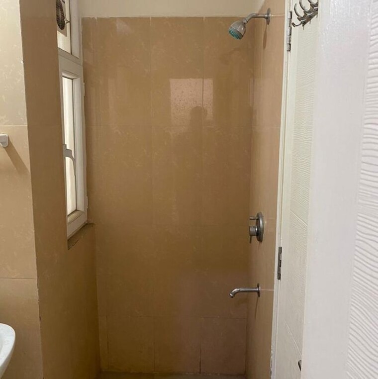 Bathroom, emaar-emerald-estate 3 Bedroom 1320 Sq.Ft. Apartment In Medawas Gurgaon 10036637