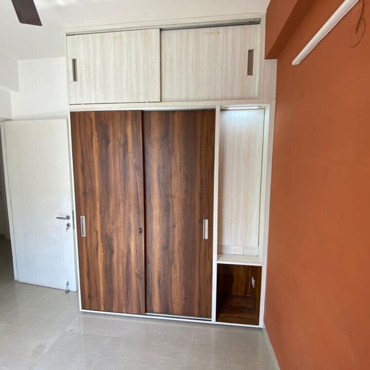 Room, emaar-emerald-estate 3 Bedroom 1320 Sq.Ft. Apartment In Medawas Gurgaon 10036637