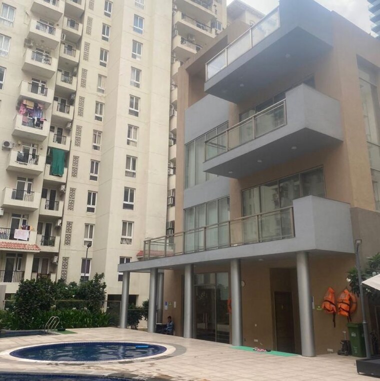 Exterior View, emaar-emerald-estate 3 Bedroom 1320 Sq.Ft. Apartment In Medawas Gurgaon 10036637
