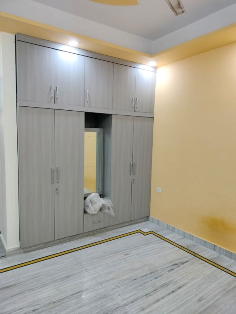 Room, gomti nagar 2 Bedroom 2150 Sq.Ft. Builder Floor In Gomti Nagar Lucknow 10036649