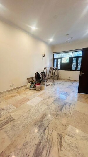 Room in 2 BHK Builder Floor at Malviya Nagar – for Rent