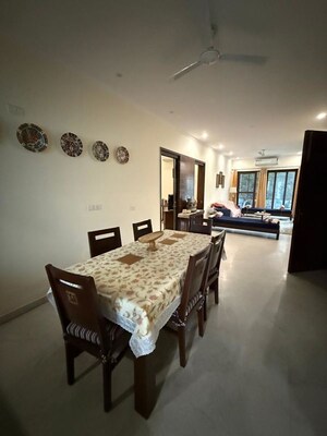 Living Room in 3 BHK Builder Floor at Sector 43 – for Rent