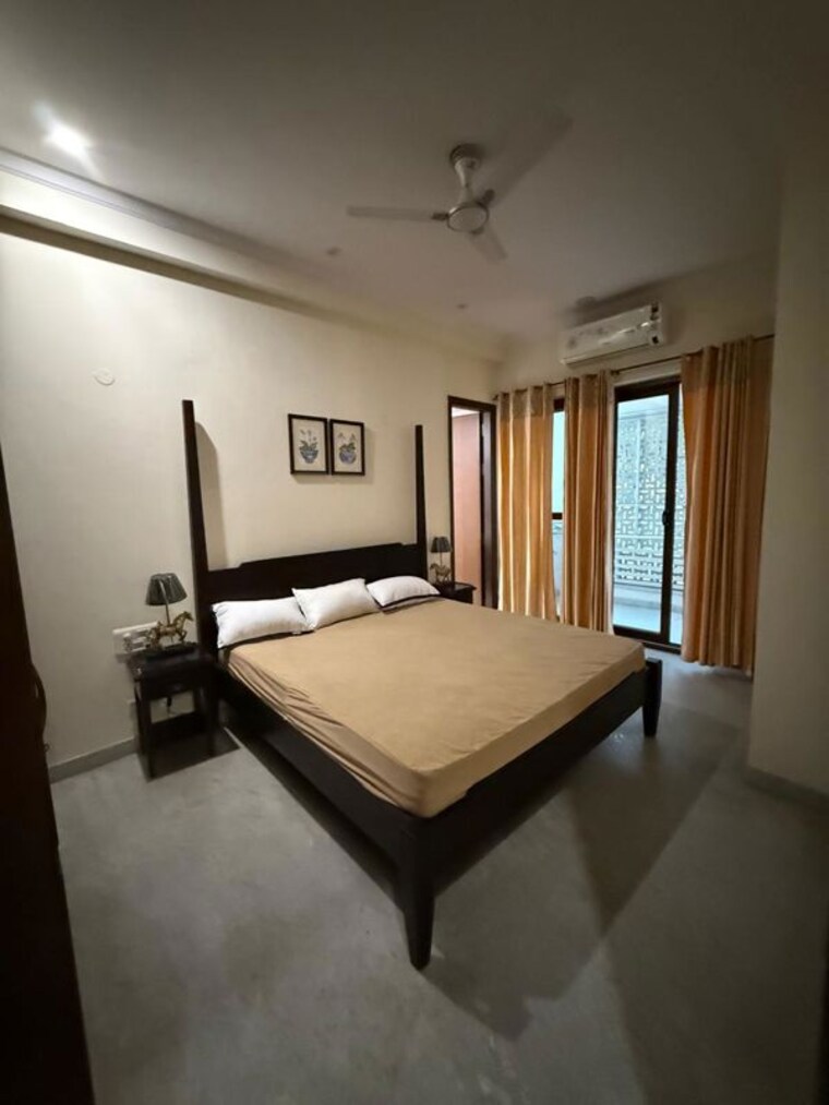Bedroom, sector 43 3 Bedroom 2250 Sq.Ft. Builder Floor In Sector 43 Gurgaon 10036570