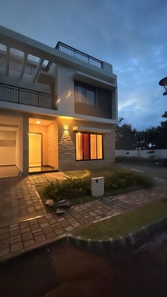 4 BHK + Servant Room Villa For Rent in Adarsh Palm Acres