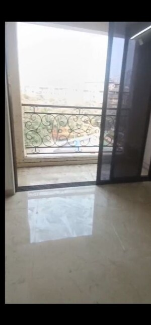 Room in 2 BHK Apartment at Raj Akshay, Mira Road – for Sale