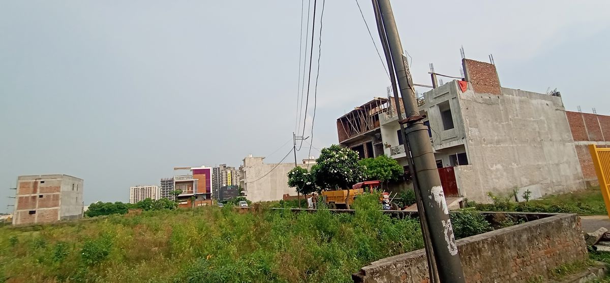 Plot For Sale in PVD Mansarovar Park
