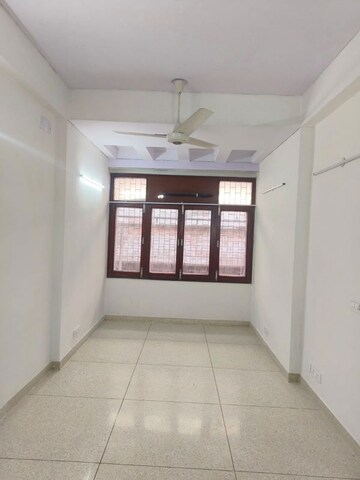 Building Lobby in 6+ BHK Apartment at Safdarjung Enclave – for Rent