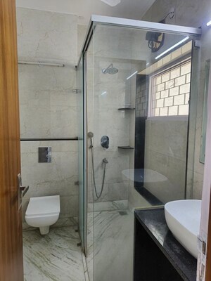 Bathroom in 6+ BHK Apartment at Safdarjung Enclave – for Rent