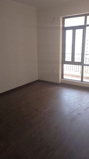 Room in 2 BHK Apartment at Cosmos Express 99, Sector 99 – for Sale