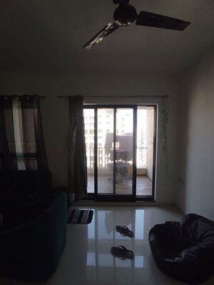 Room in 2 BHK Apartment at Shapoorji Pallonji Sensorium Auris, Hinjewadi – for Rent
