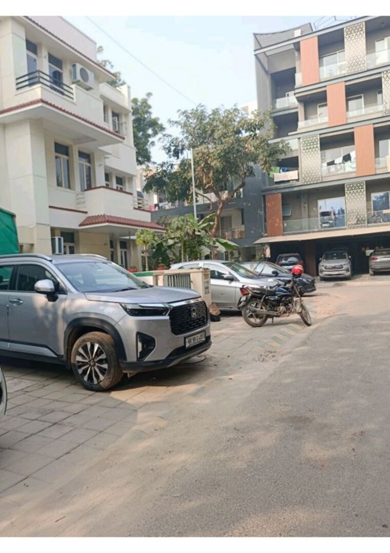  Parking, sector 46 3 Bedroom 2209 Sq.Ft. Builder Floor In Sector 46 Gurgaon 10018198