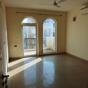 Room in 3.5 BHK Apartment at Emaar Emerald Floors Premier, Sector 65 – for Rent