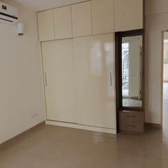 4 BHK + Servant Room Apartment For Rent in Emaar Emerald Floors Premier