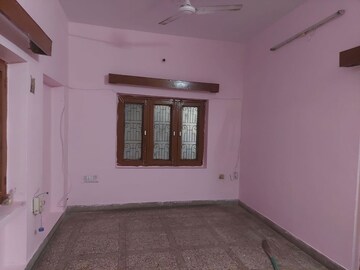 Room in 2 BHK Builder Floor at Indira Nagar – for Rent