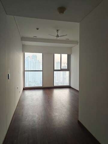 Room in 3 BHK Apartment at Bombay Realty Island city center ICC, Wadala – for Sale