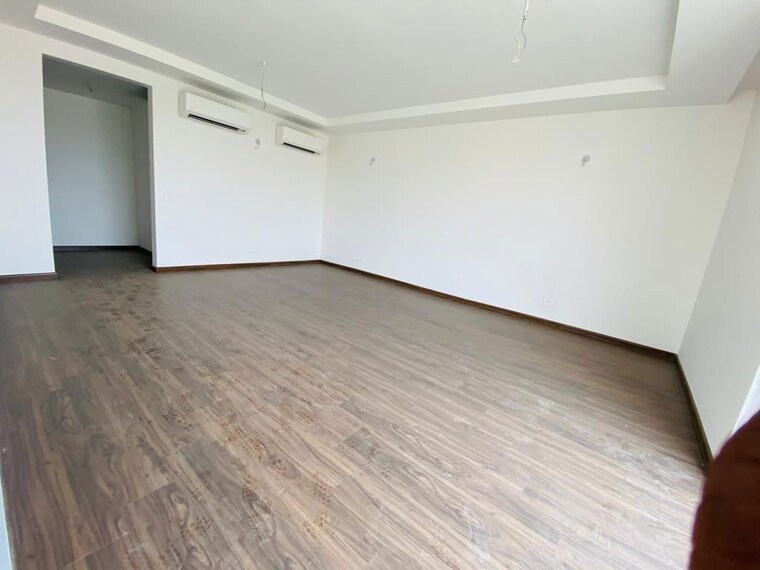 Room, sector 66 5 Bedroom 6500 Sq.Ft. Villa In Sector 66 Gurgaon 10036885