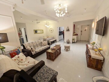 Living Room in 3 BHK Apartment at DLF Regency Park I, Dlf Phase iv – for Rent