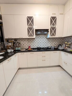 Kitchen in 3 BHK Apartment at DLF Regency Park I, Dlf Phase iv – for Rent