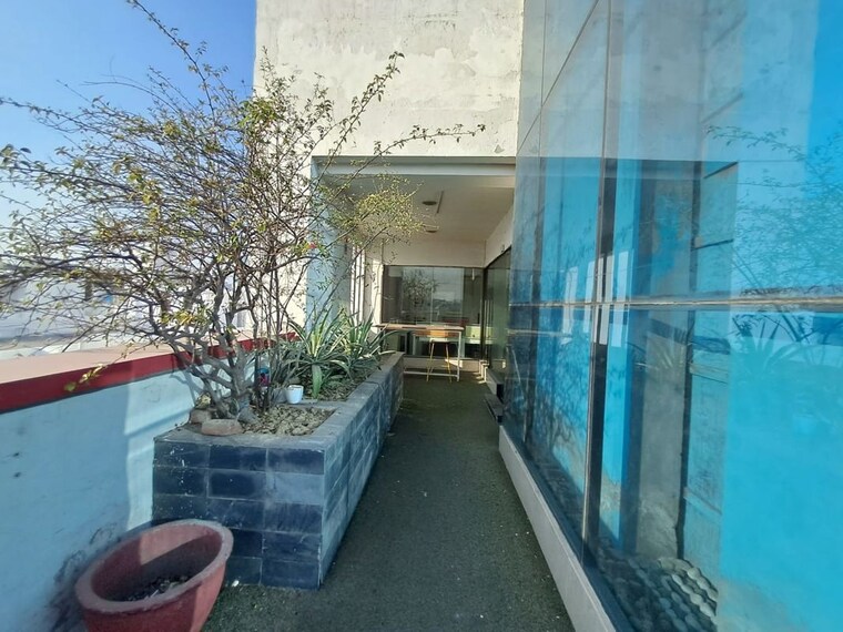 Kitchen, sector 63 Commercial Office Space 3500 Sq.Ft. In Sector 63 Noida 10036870