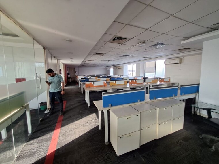 Team Area, sector 63 Commercial Office Space 3500 Sq.Ft. In Sector 63 Noida 10036870