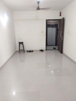 2 BHK Apartment For Rent in Lokhandwala Octacrest, Kandivali East