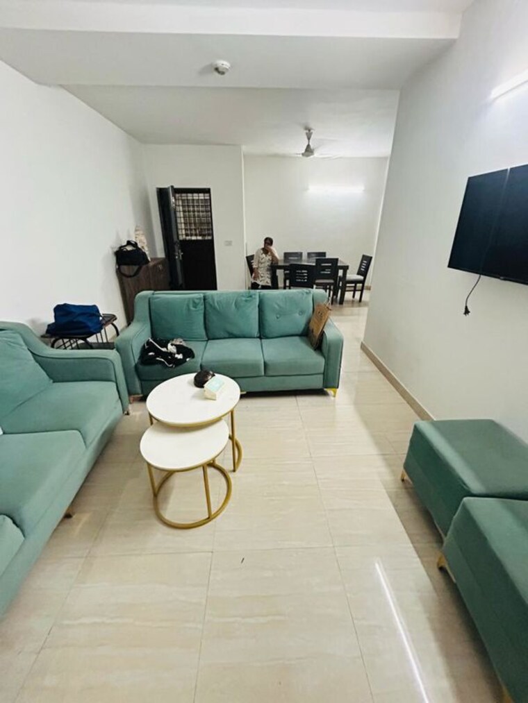 Living Room, dlf-oakwood-estate 4 Bedroom 1767 Sq.Ft. Apartment In Dlf Phase ii Gurgaon 10036946