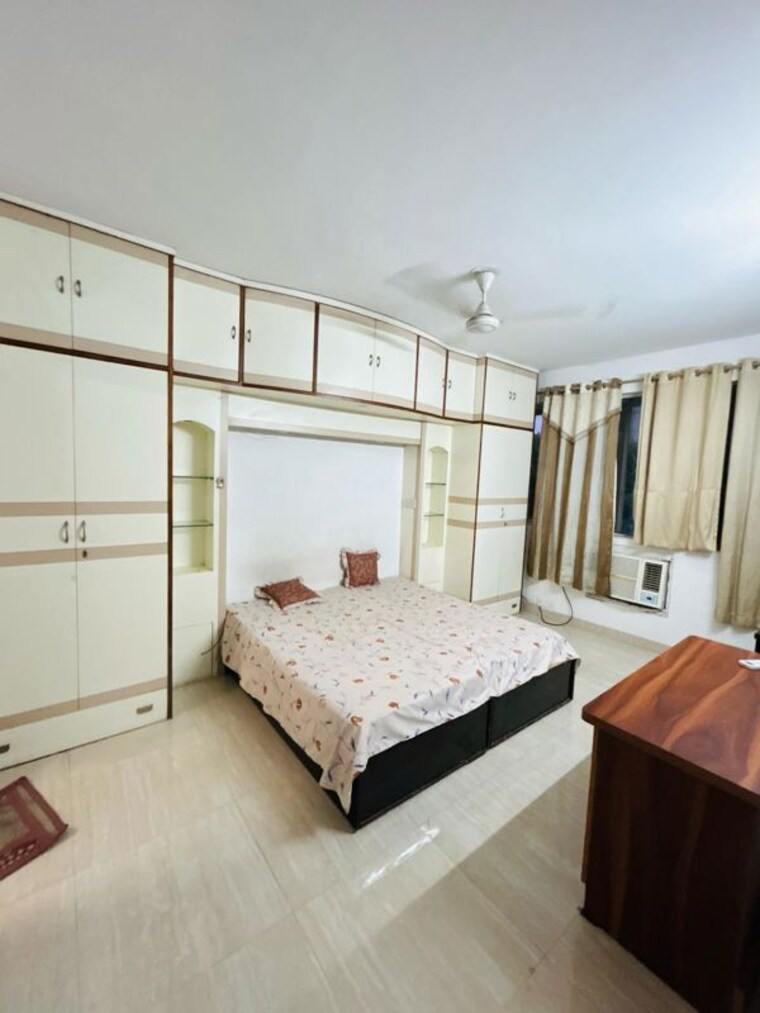 Bedroom, dlf-oakwood-estate 4 Bedroom 1767 Sq.Ft. Apartment In Dlf Phase ii Gurgaon 10036946