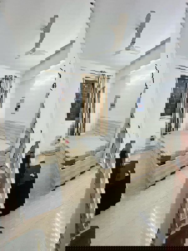 4 BHK + Extra Room 1767 Sq.Ft. Apartment in DLF Oakwood Estate