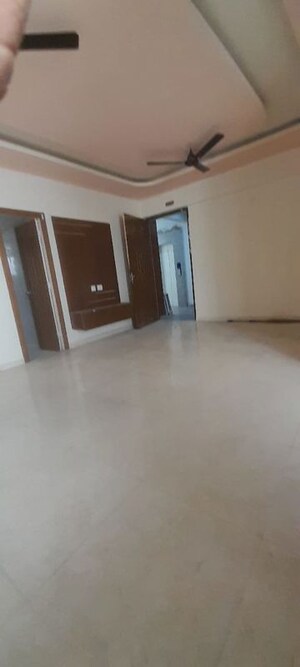 Room in 2 BHK Apartment at Signature Global The Millennia, Sector 37d – for Rent