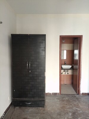 Room in 3 BHK Apartment at Mahagun Mywoods, Sector 16c Greater Noida – for Rent