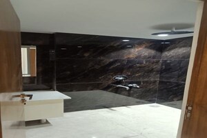 Furnished Amenities in 3 BHK Builder Floor at Vivek Vihar – for Sale