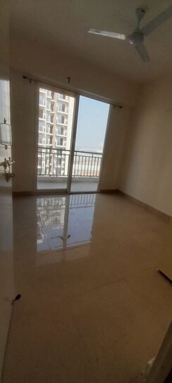 2 BHK Apartment For Rent in Signature Global The Millennia