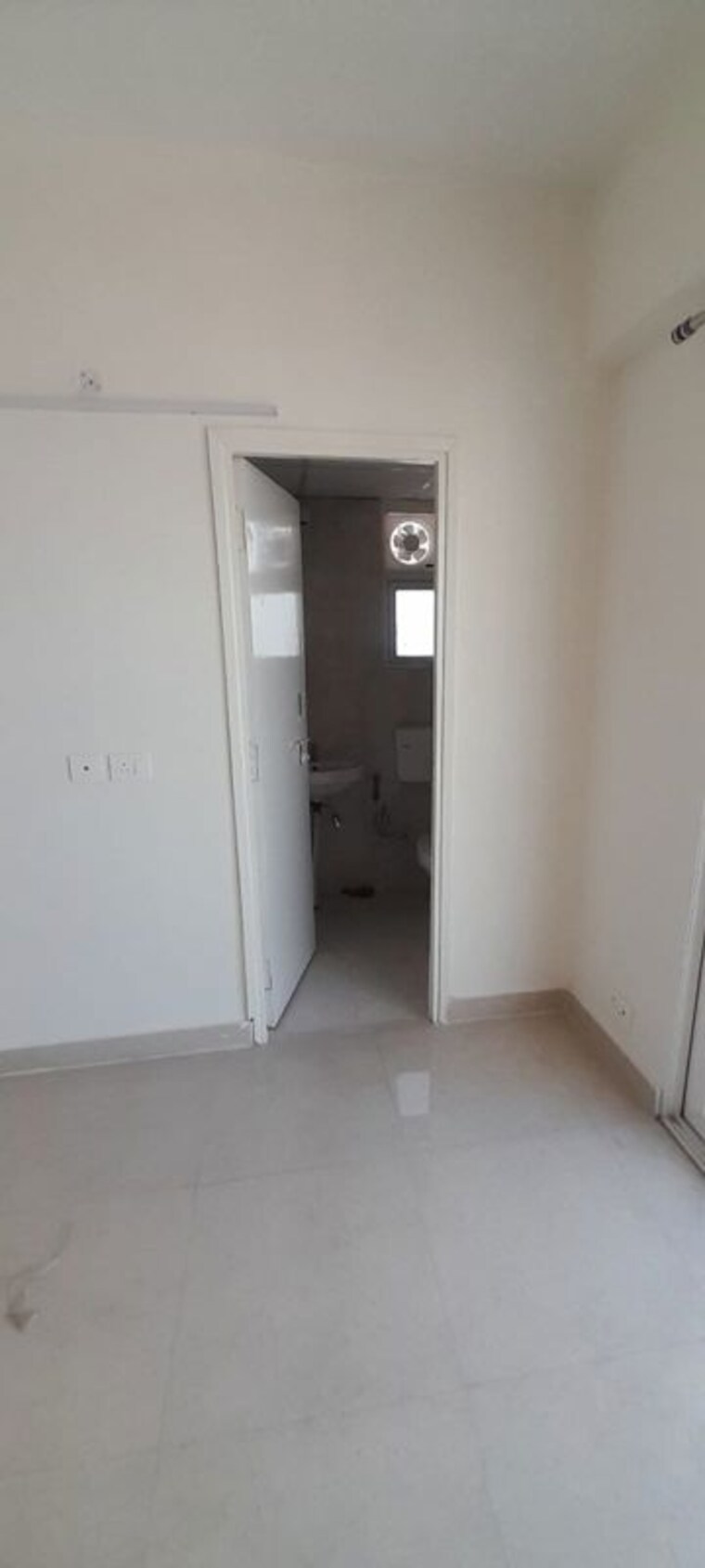 Room, signature-global-the-millennia 2 Bedroom 1050 Sq.Ft. Apartment In Sector 37d Gurgaon 10037145