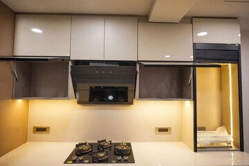 Furnished Amenities in 3 BHK Builder Floor at Vasant Vihar – for Sale