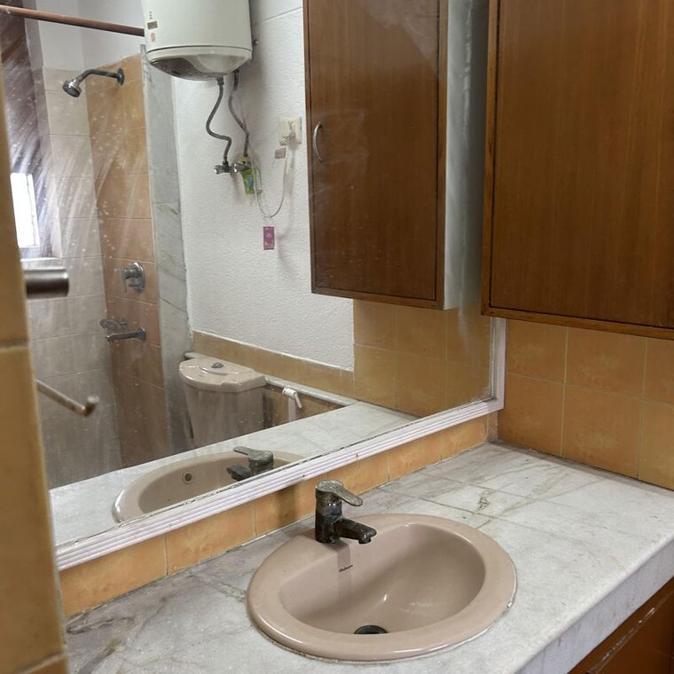 Bathroom, ats-green-village 3 Bedroom 1300 Sq.Ft. Apartment In Sector 93a Noida 10037358