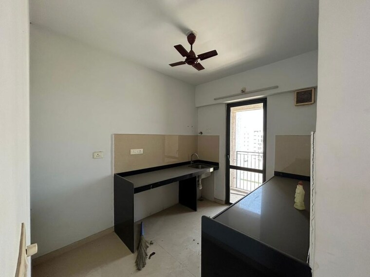 Room, lodha-palava-city 2.5 Bedroom 909 Sq.Ft. Apartment In Dombivli East Thane 10037435