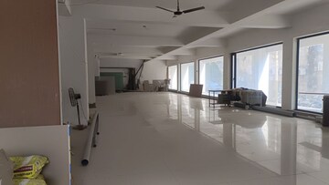 Team Area in  Showroom at Shastri Nagar – for Rent