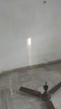 2.5 BHK Builder Floor For Rent in Mayur Vihar