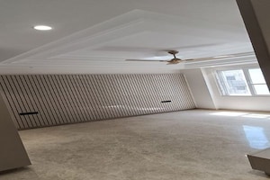 Balcony in 3 BHK Builder Floor at Anand Vihar – for Sale