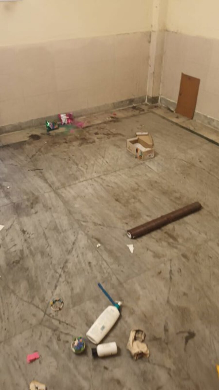 Room, mayur vihar 2.5 Bedroom 700 Sq.Ft. Builder Floor In Mayur Vihar Delhi 10037628