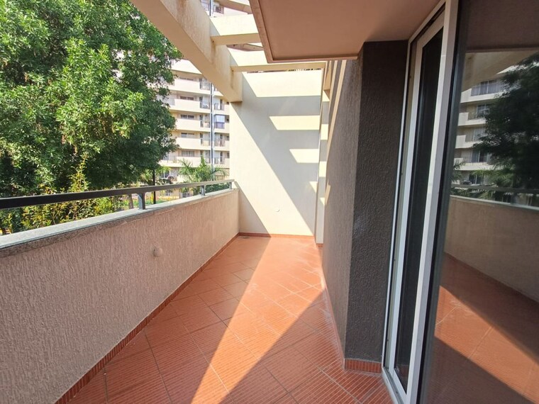 Balcony, sobha-international-city-phase-1 4 Bedroom 270 Sq.Yd. Villa In Sector 109 Gurgaon 10037665